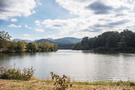 608 Storybook Villas Trail Asheville NC 28804