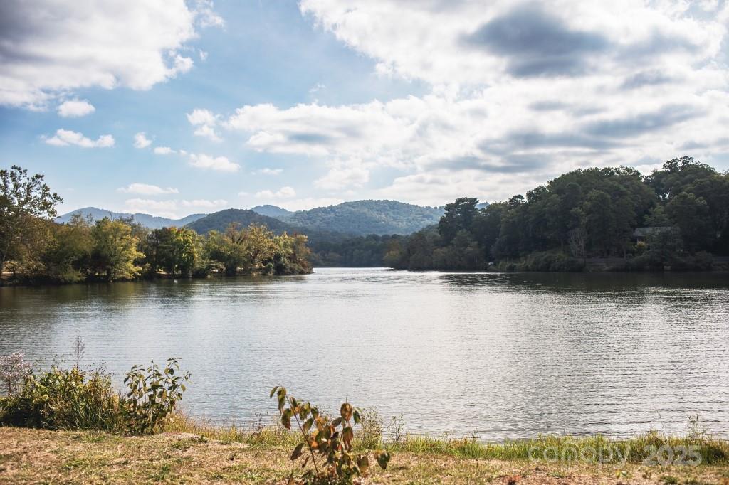 608 Storybook Villas Trail Asheville NC 28804