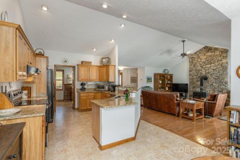 34 Garren Mountain Lane Fairview NC 28730