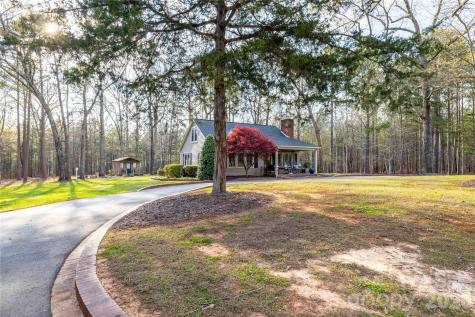 692 Capelsie Road Candor NC 27229