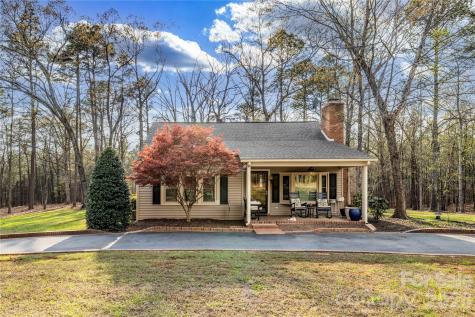 692 Capelsie Road Candor NC 27229
