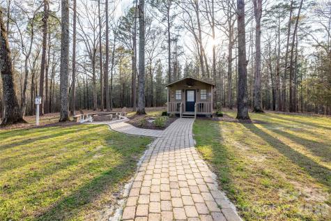 692 Capelsie Road Candor NC 27229