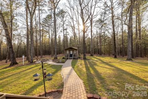 692 Capelsie Road Candor NC 27229