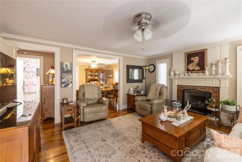 692 Capelsie Road Candor NC 27229
