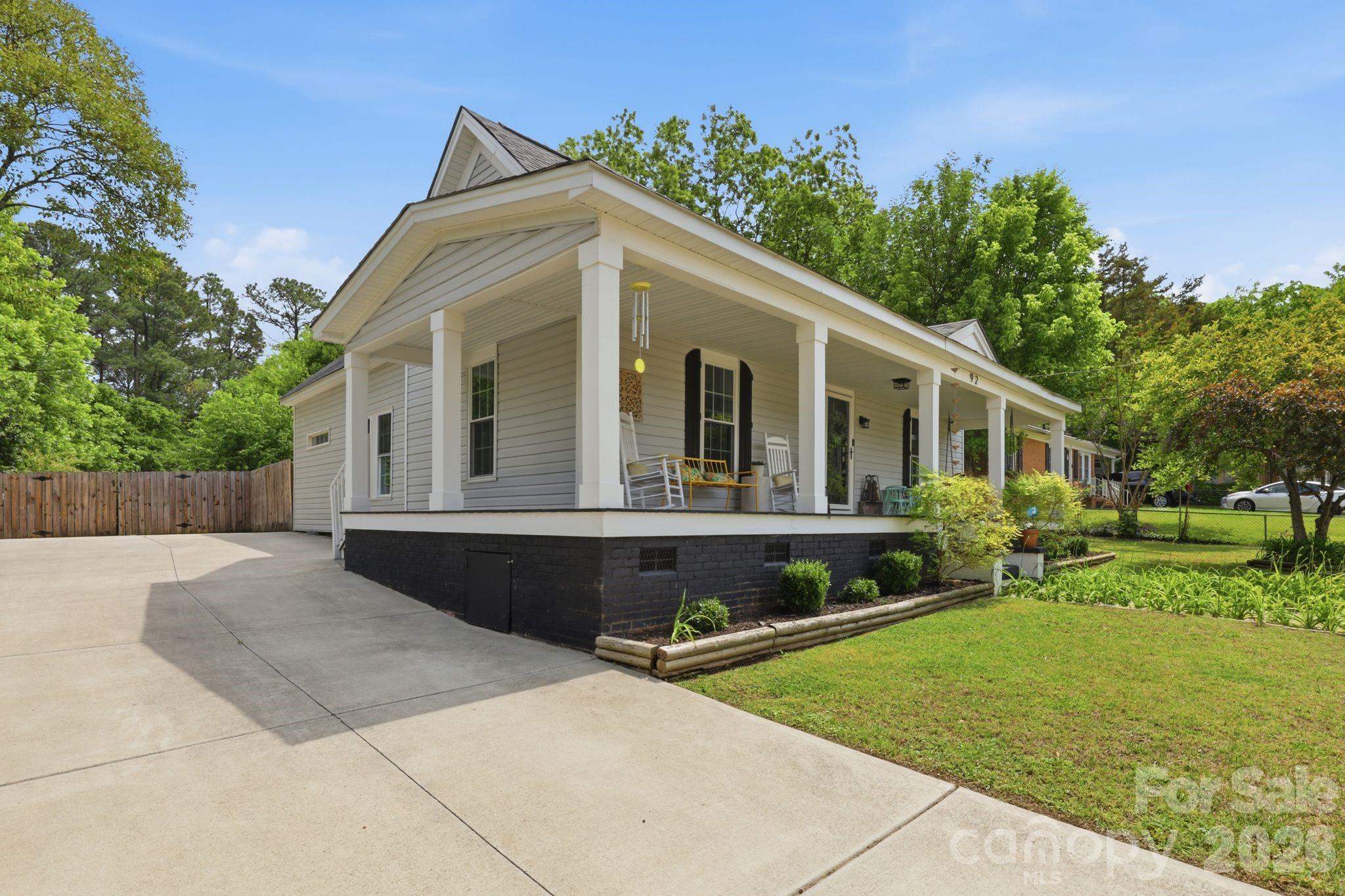 92 NW Meadow Avenue NE Concord NC 28025