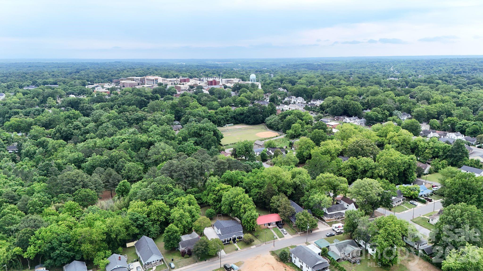 92 NW Meadow Avenue NE Concord NC 28025