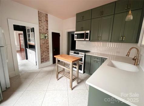 74 Linden Avenue Asheville NC 28801