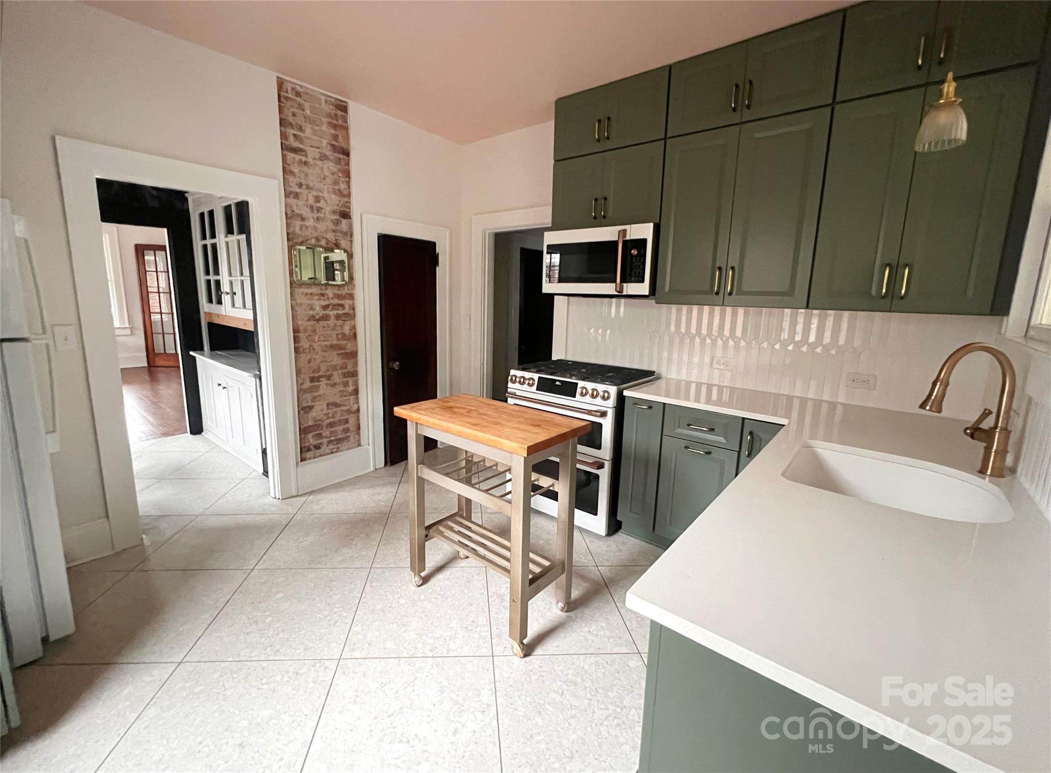 74 Linden Avenue Asheville NC 28801