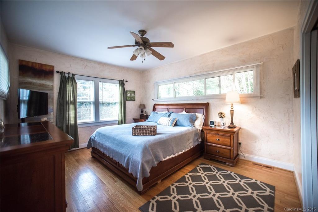 407 Lakeshore Drive Asheville NC 28804