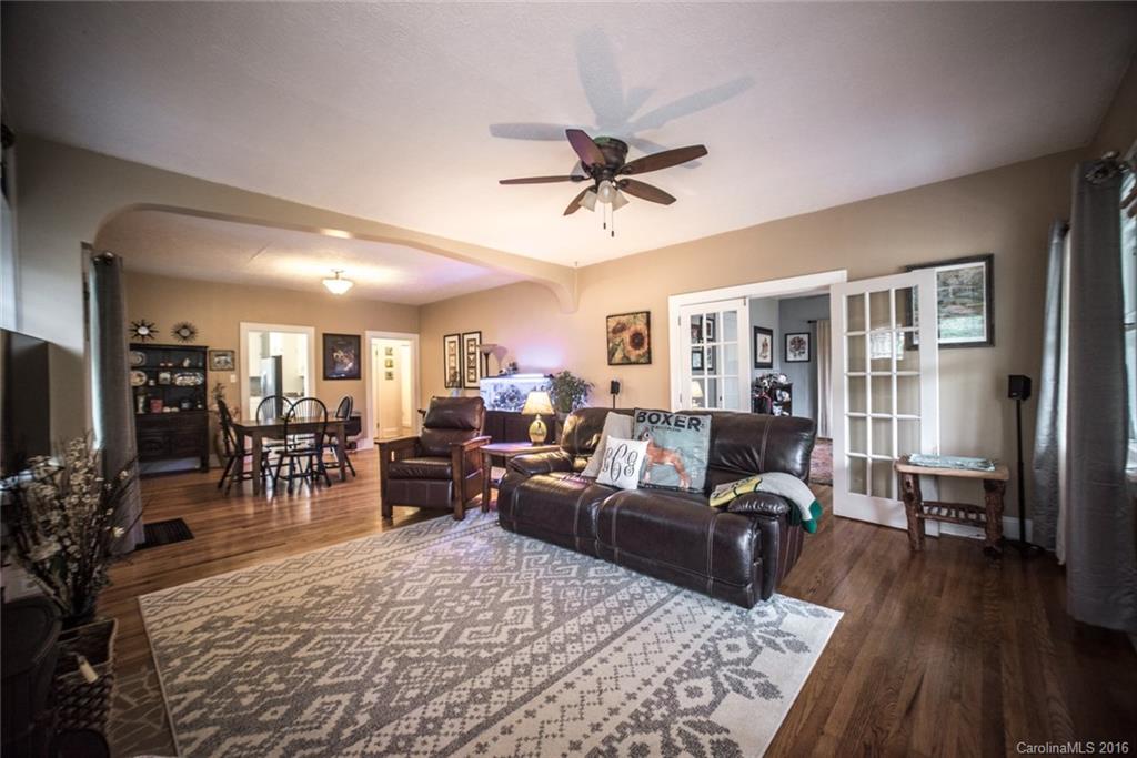 407 Lakeshore Drive Asheville NC 28804