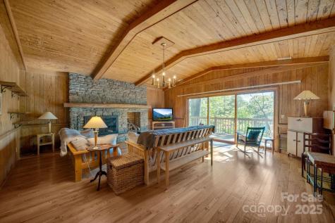 1412 Valmont Drive Hendersonville NC 28791