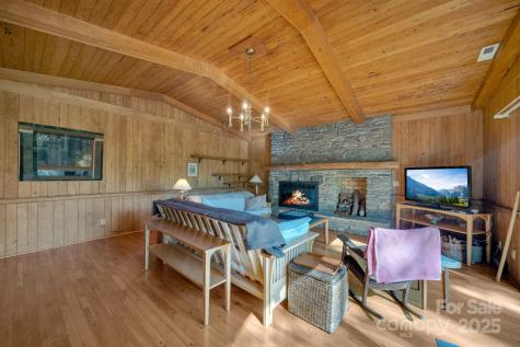 1412 Valmont Drive Hendersonville NC 28791