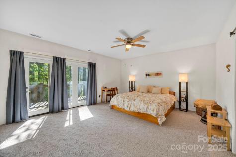 1412 Valmont Drive Hendersonville NC 28791