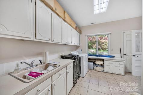 1412 Valmont Drive Hendersonville NC 28791