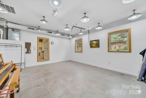 1412 Valmont Drive Hendersonville NC 28791