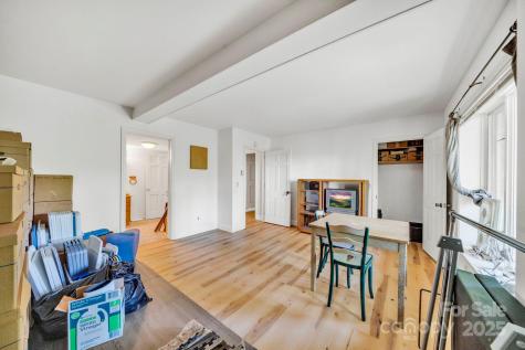 1412 Valmont Drive Hendersonville NC 28791