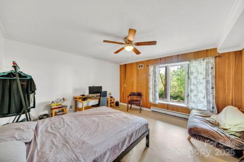 1412 Valmont Drive Hendersonville NC 28791