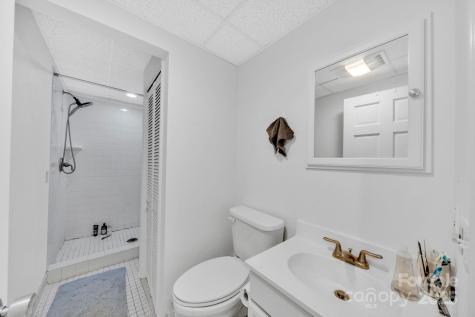 1412 Valmont Drive Hendersonville NC 28791