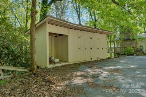 1412 Valmont Drive Hendersonville NC 28791