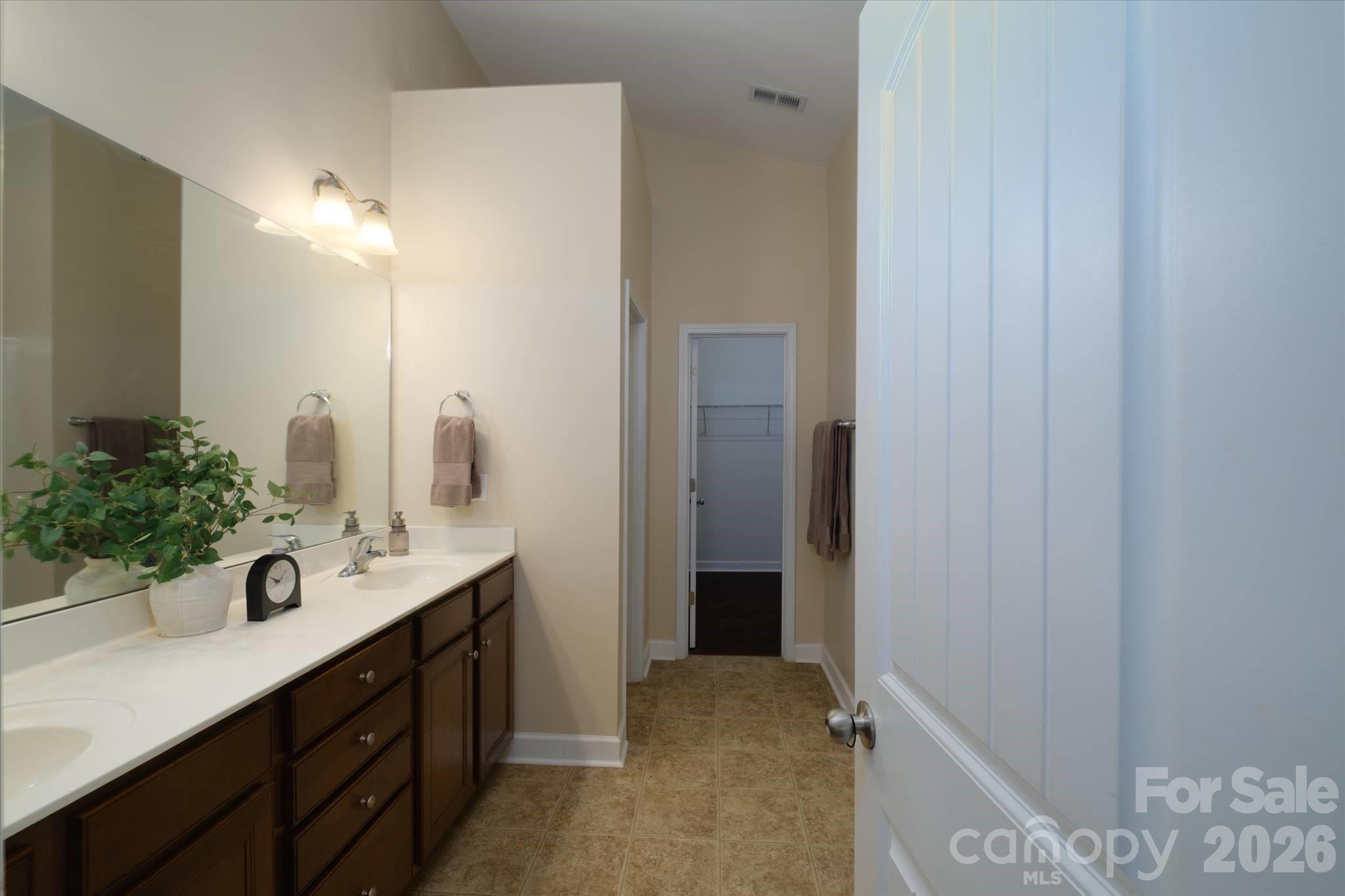 8720 Artesa Mill Lane Charlotte NC 28214