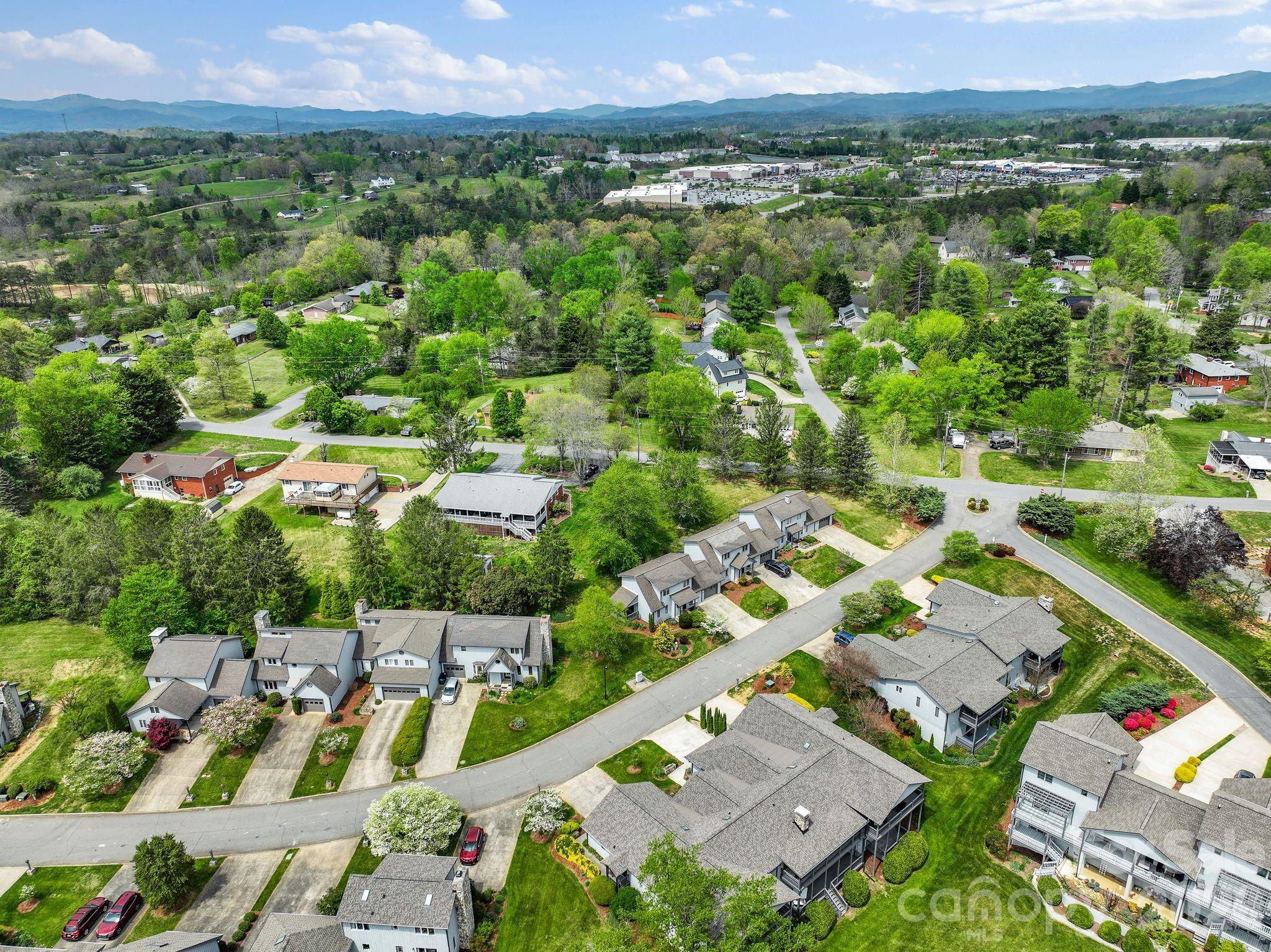 108 Kyfields Drive Weaverville NC 28787