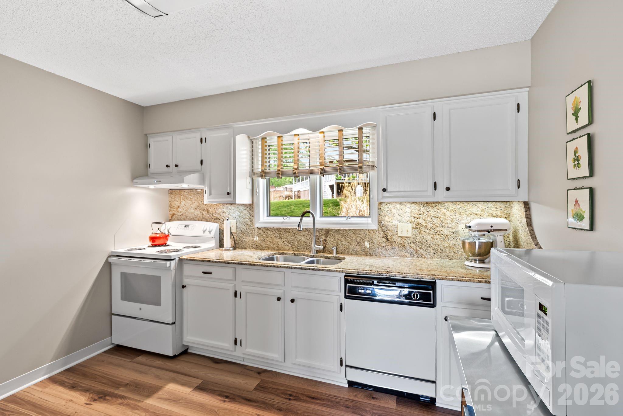 108 Kyfields Drive Weaverville NC 28787