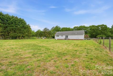 2073 Highway 557 Highway Clover SC 29710