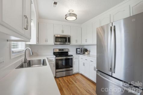 2073 Highway 557 Highway Clover SC 29710