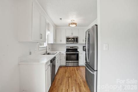 2073 Highway 557 Highway Clover SC 29710