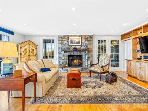 35 Peach Knob Drive Asheville NC 28804