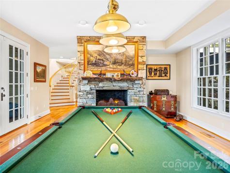 35 Peach Knob Drive Asheville NC 28804