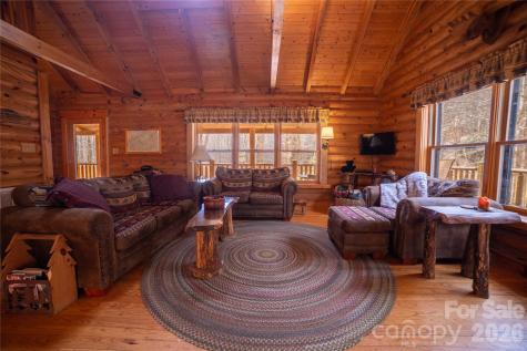 682 Rock House Road Hot Springs NC 28743