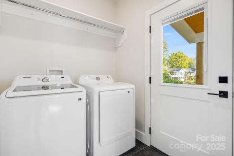 22 Crestview Street Asheville NC 28803