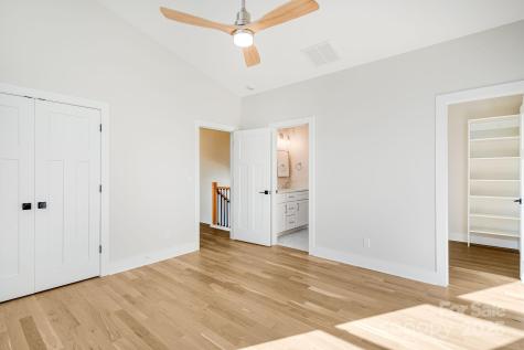 22 Crestview Street Asheville NC 28803
