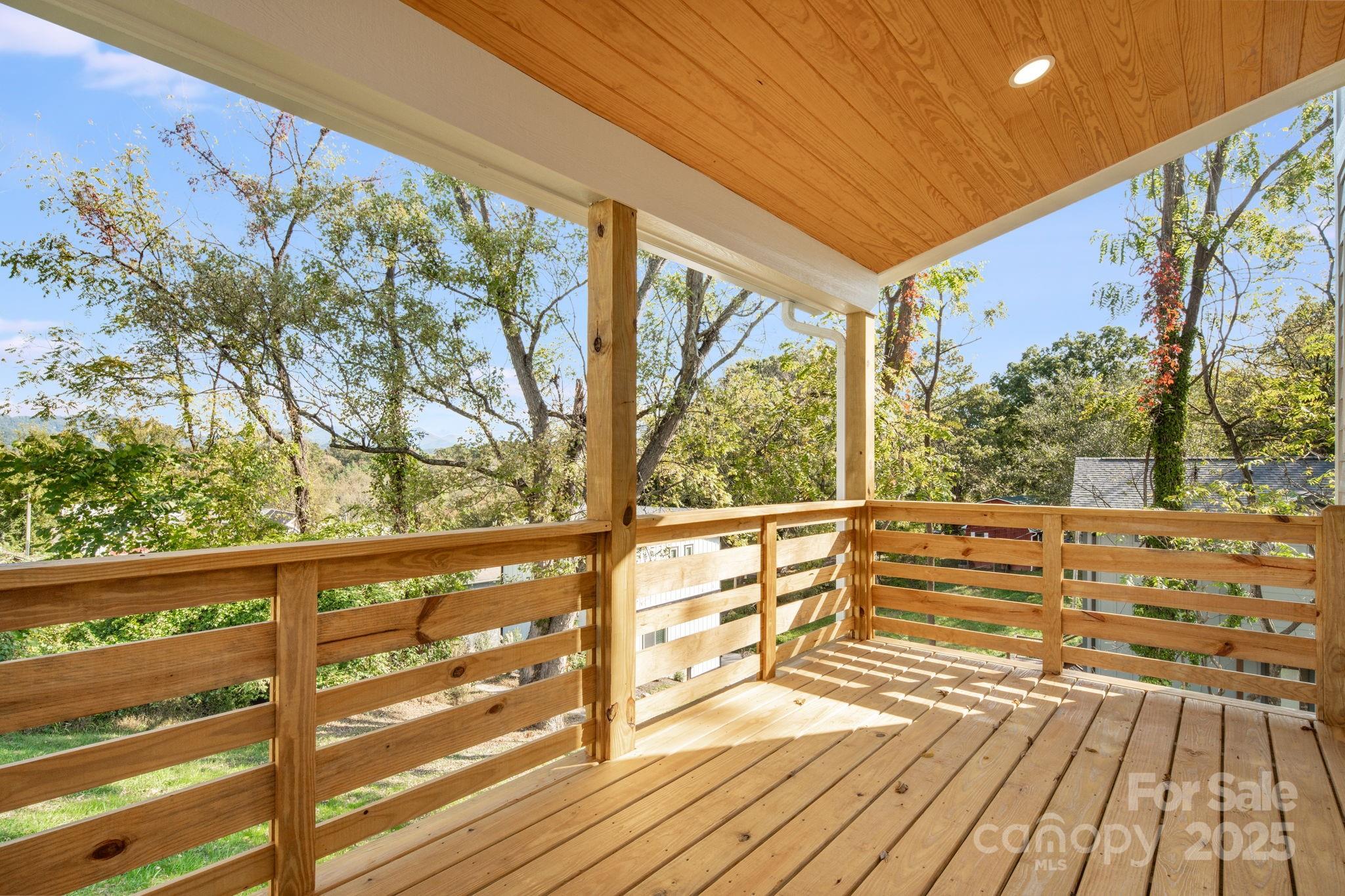 22 Crestview Street Asheville NC 28803