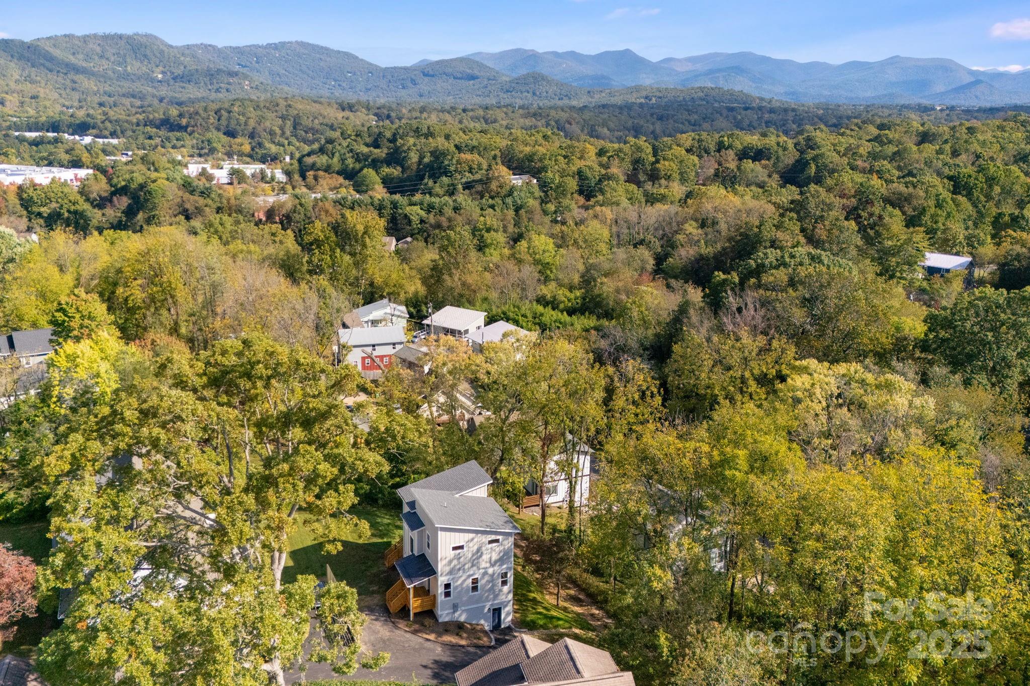 22 Crestview Street Asheville NC 28803