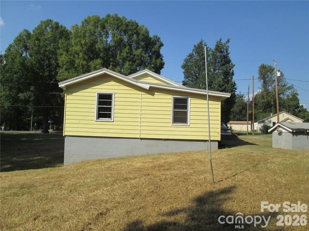 909 Cub Street Kannapolis NC 28081