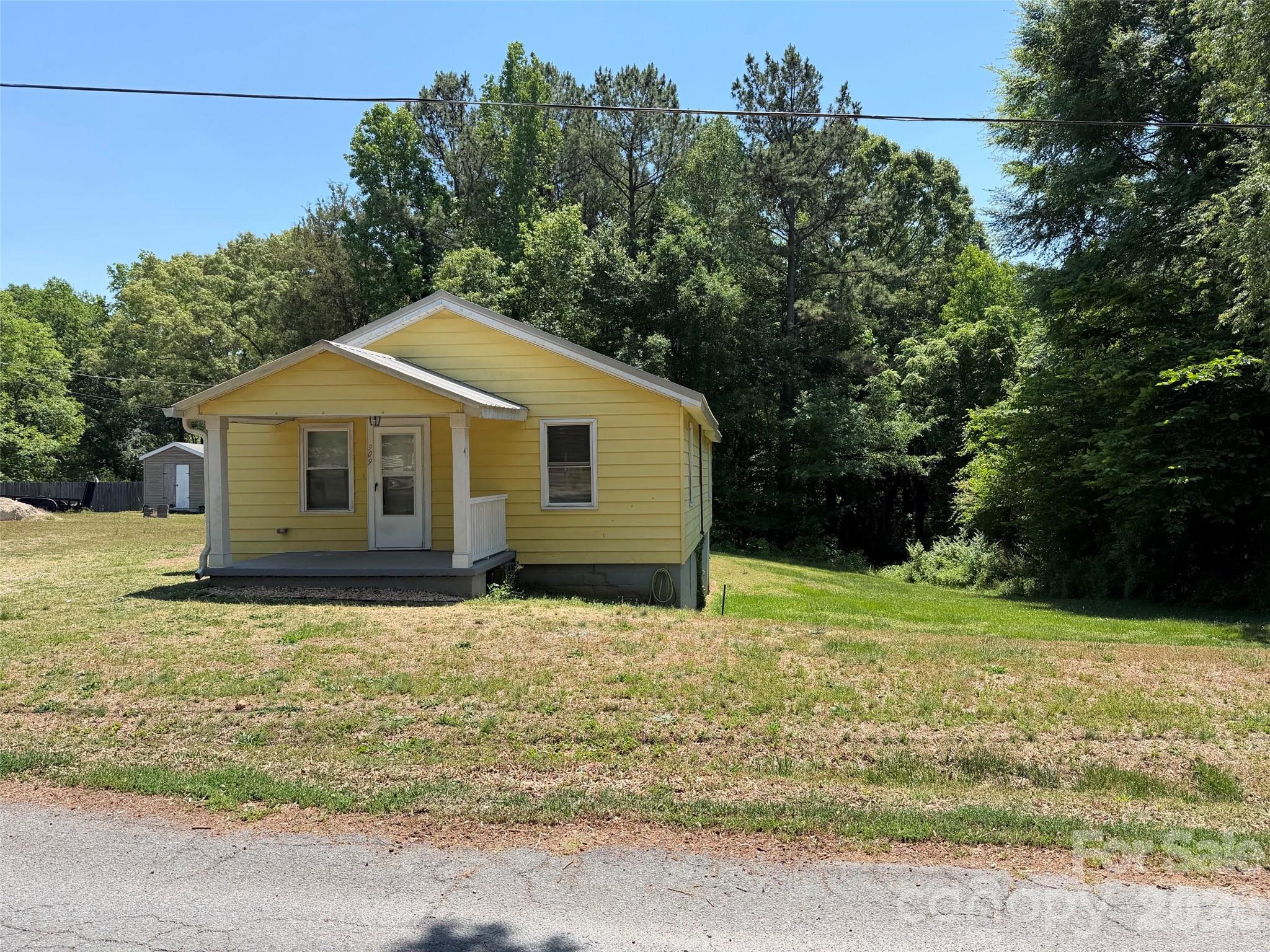 909 Cub Street Kannapolis NC 28081
