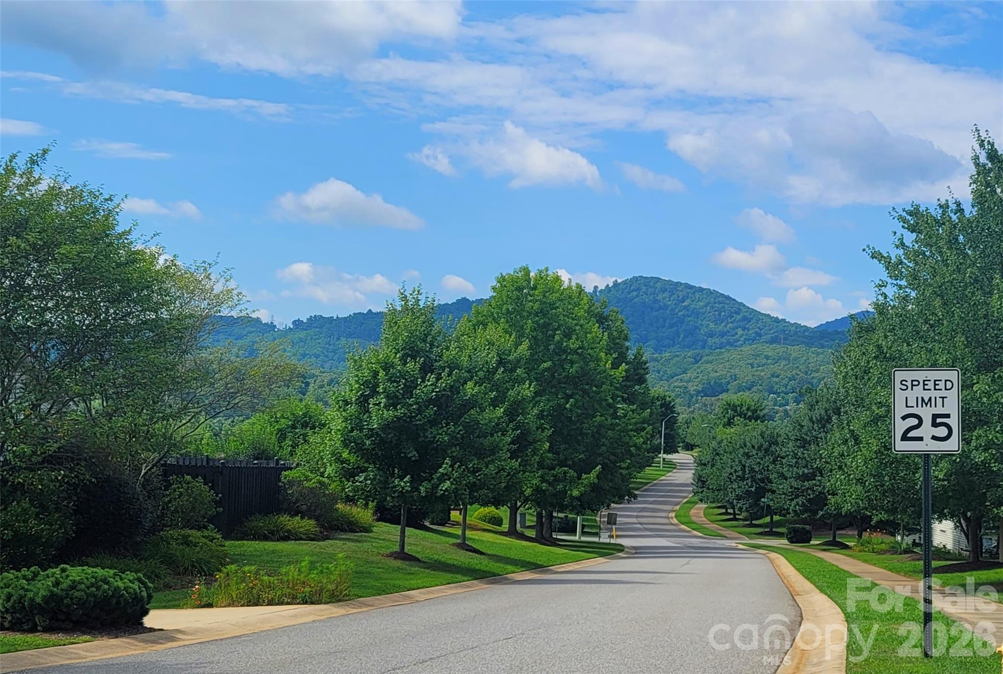 102 W Farm Creek Drive Asheville NC 28806