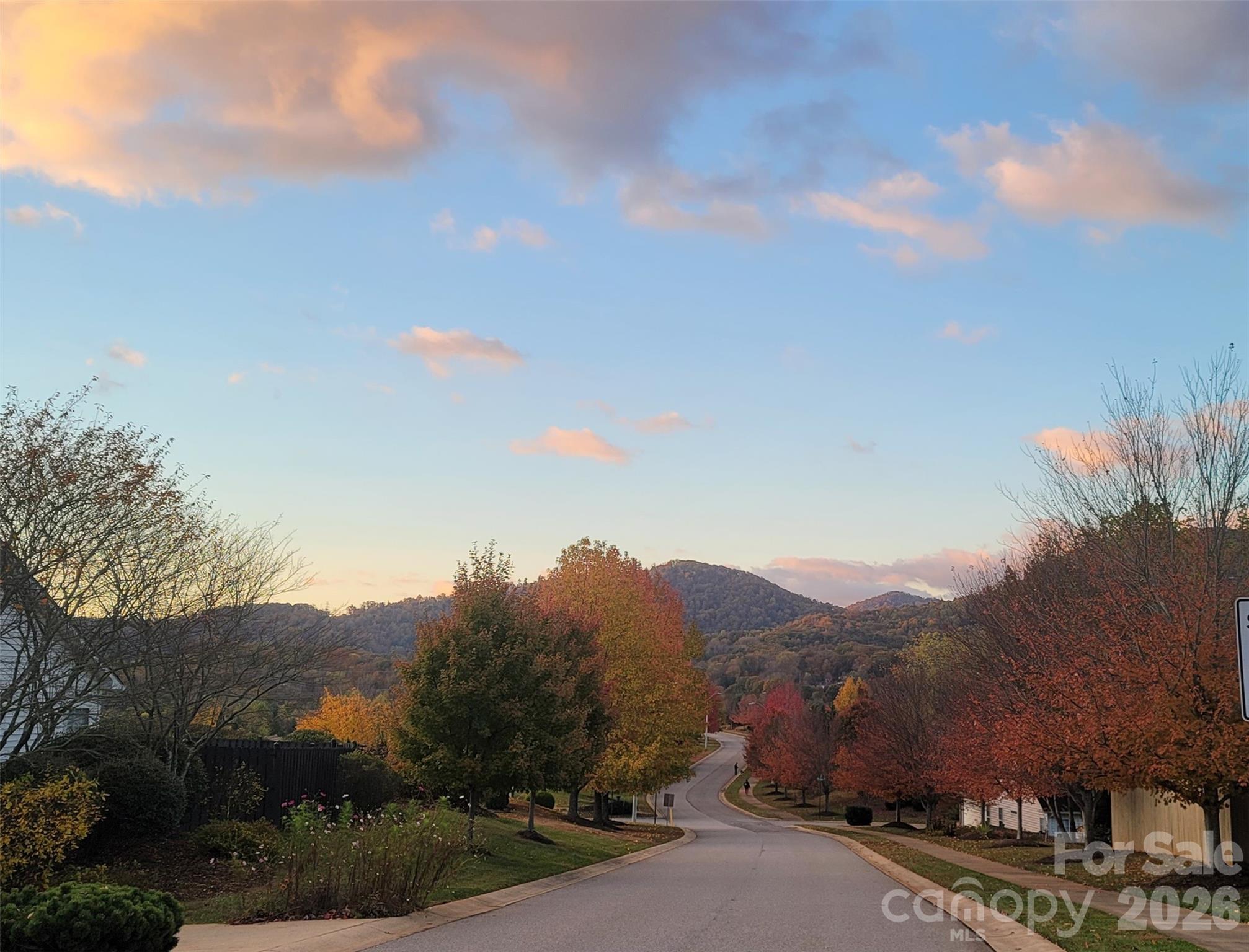 102 W Farm Creek Drive Asheville NC 28806