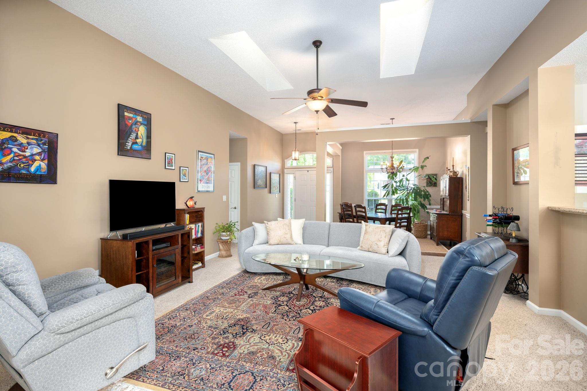 102 W Farm Creek Drive Asheville NC 28806