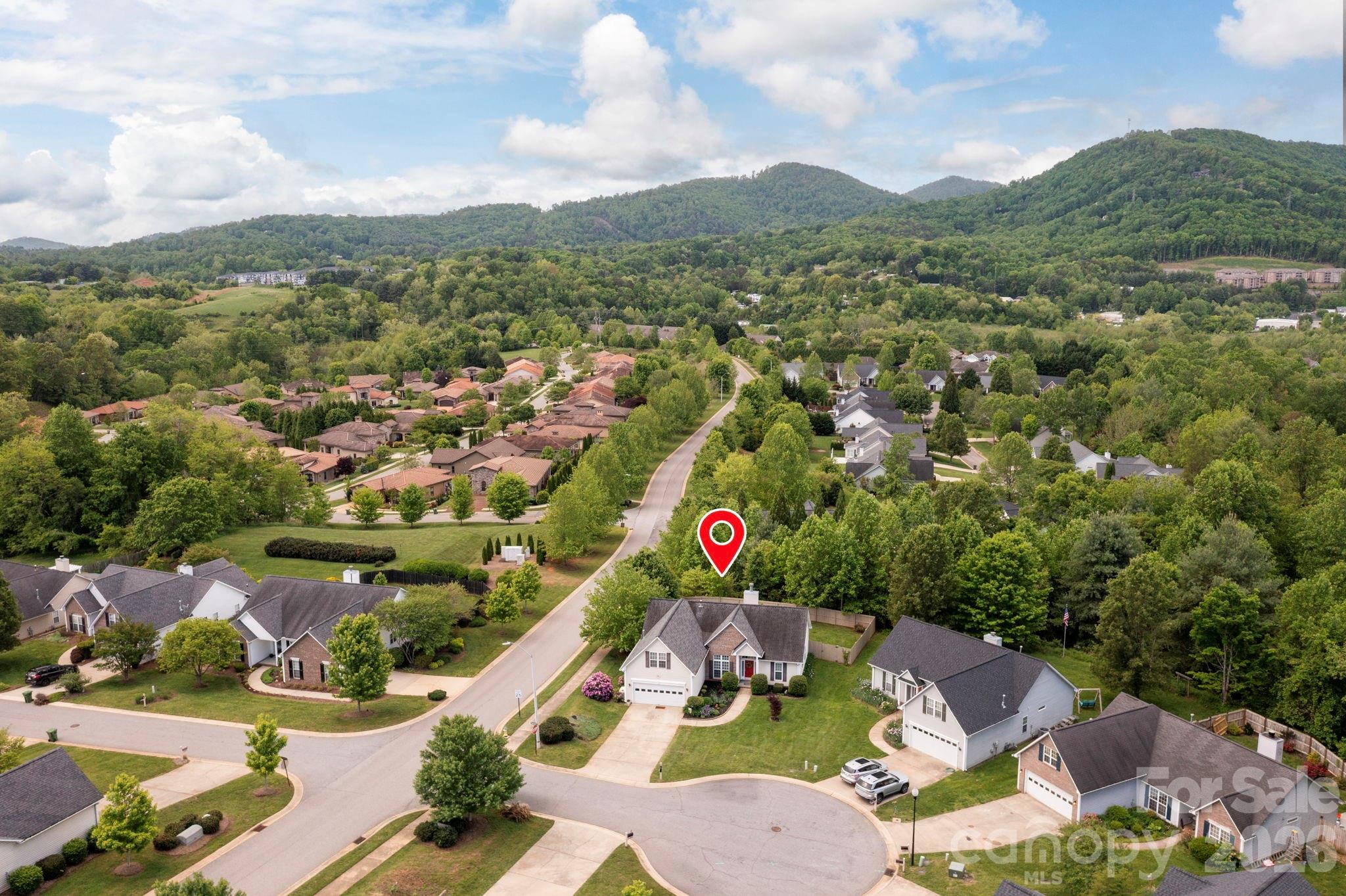 102 W Farm Creek Drive Asheville NC 28806