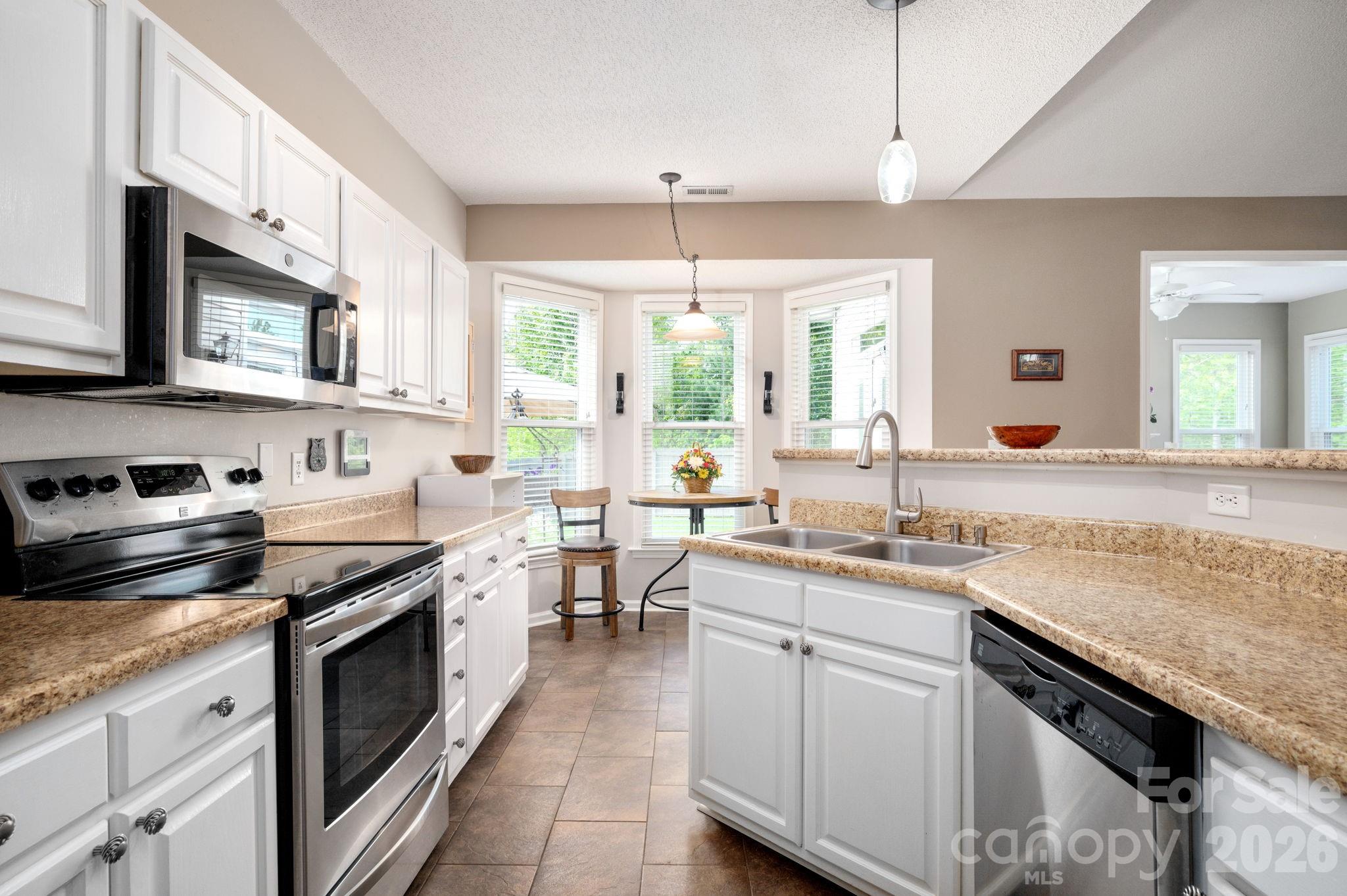 102 W Farm Creek Drive Asheville NC 28806
