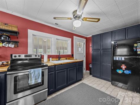 1305 Halltown Road Spruce Pine NC 28777