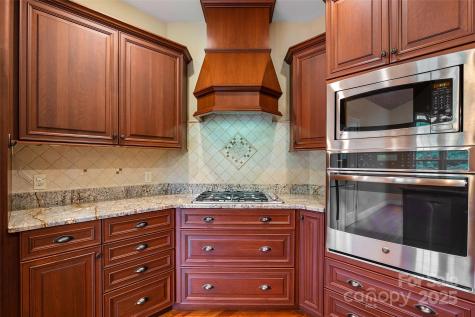 103 Village Pointe Lane Asheville NC 28803
