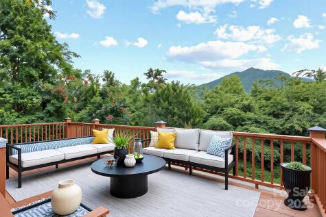 103 Village Pointe Lane Asheville NC 28803