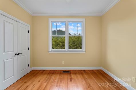 103 Village Pointe Lane Asheville NC 28803