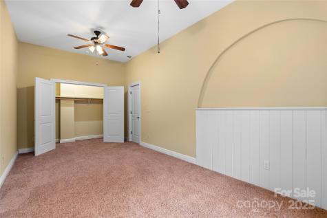 103 Village Pointe Lane Asheville NC 28803