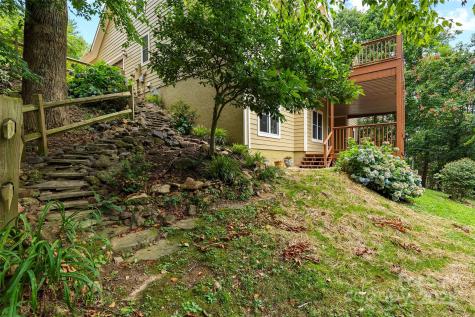 103 Village Pointe Lane Asheville NC 28803