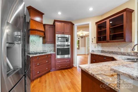 103 Village Pointe Lane Asheville NC 28803